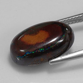 9.49カラットの天然マルチカラーボルダーオパール（16×10.3 mm・オーバルカット）