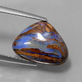 3.78カラットの天然マルチカラーボルダーオパール（13.3×9.7 mm・洋梨の形）