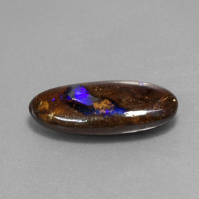 2.81カラットの天然マルチカラーボルダーオパール（14.6×6 mm・オーバルカット）
