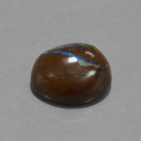 14.85カラットの天然マルチカラーボルダーオパール（15.9×15 mm・ファンシーシェイプ）