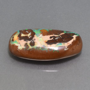 10.49カラットの天然マルチカラーボルダーオパール（21.5×12.3 mm・オーバルカット）
