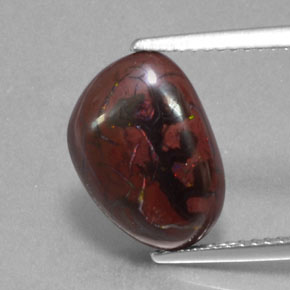 4.96カラットの天然マルチカラーボルダーオパール（13.1×9.3 mm・ファンシーシェイプ）