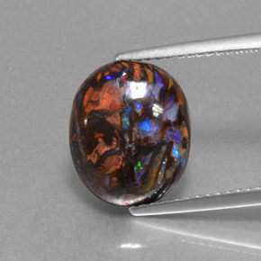 4.74カラットの天然マルチカラーボルダーオパール（12.1×10.3 mm・オーバルカット）