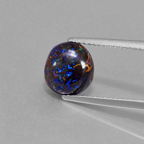 2.96カラットの天然マルチカラーボルダーオパール（9×8.3 mm・ファンシーシェイプ）