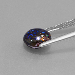 2.96カラットの天然マルチカラーボルダーオパール（9×8.3 mm・ファンシーシェイプ）
