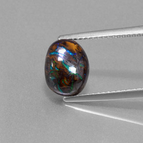 3.22カラットの天然マルチカラーボルダーオパール（9.6×7.6 mm・オーバルカット）
