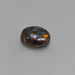 3.22カラットの天然マルチカラーボルダーオパール（9.6×7.6 mm・オーバルカット）
