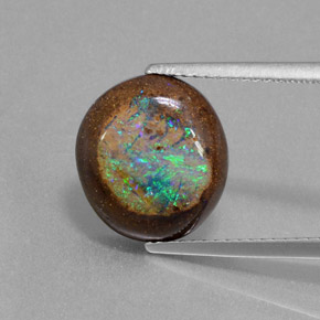 4.79カラットの天然マルチカラーボルダーオパール（12.5×11.3 mm・ファンシーシェイプ）