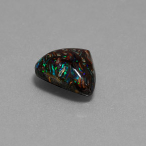 3.13カラットの天然マルチカラーボルダーオパール（10.8×8.6 mm・ファンシーシェイプ）