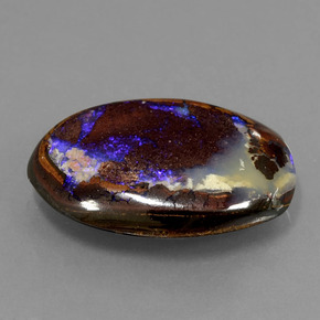 8.30カラットの天然マルチカラーボルダーオパール（17.9×12.2 mm・オーバルカット）