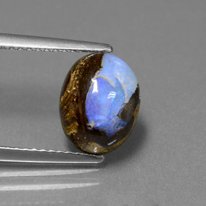 2.53カラットの天然マルチカラーボルダーオパール（10×7.8 mm・オーバルカット）