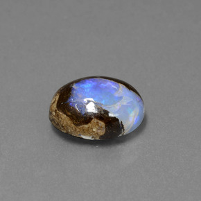 2.53カラットの天然マルチカラーボルダーオパール（10×7.8 mm・オーバルカット）