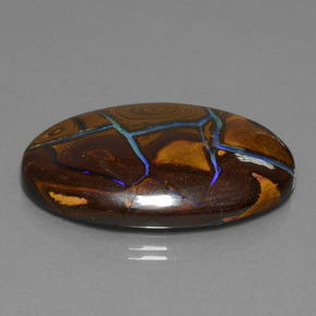 66.28カラットの天然マルチカラーボルダーオパール（39.3×28.2 mm・オーバルカット）