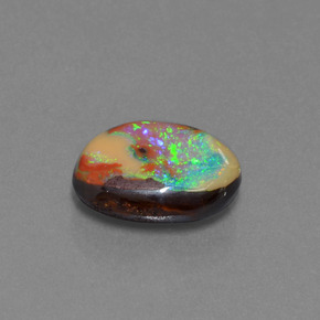 6.24カラットの天然マルチカラーボルダーオパール（14×10.6 mm・ファンシーシェイプ）