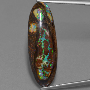 27.43カラットの天然マルチカラーボルダーオパール（35.8×12.4 mm・オーバルカット）