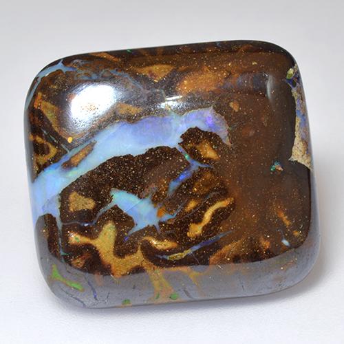25.04カラットの天然マルチカラーボルダーオパール（22.5×20.1 mm・クッションカット）