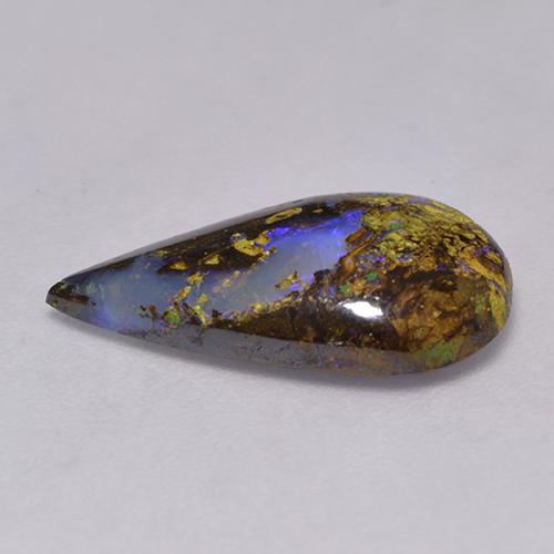 2.84カラットの天然マルチカラーボルダーオパール（15.7×9 mm・洋梨の形）