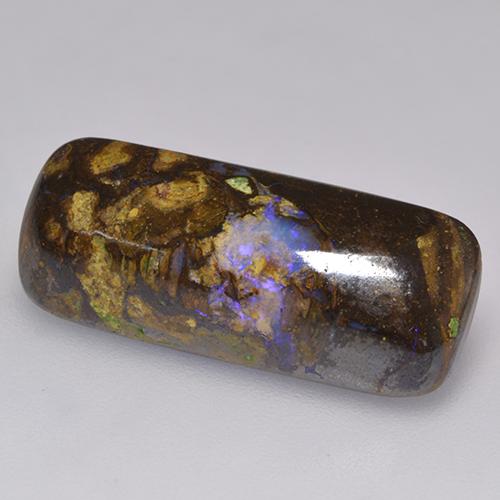 9.16カラットの天然マルチカラーボルダーオパール（22.8×9.6 mm・クッションカット）