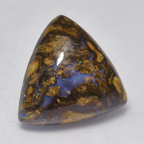 8.22カラットの天然マルチカラーボルダーオパール（14.4×14.4 mm・トリリアント）