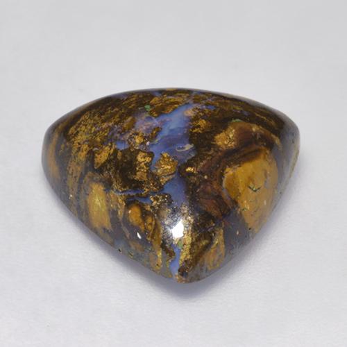8.22カラットの天然マルチカラーボルダーオパール（14.4×14.4 mm・トリリアント）