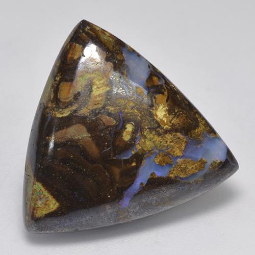 17.74カラットの天然マルチカラーボルダーオパール（20.7×20.3 mm・トリリアント）
