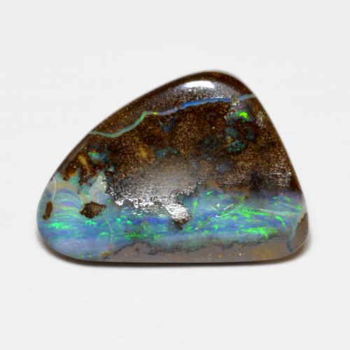 10.00カラットの天然マルチカラーボルダーオパール（19.2×13.8 mm・ファンシーシェイプ）