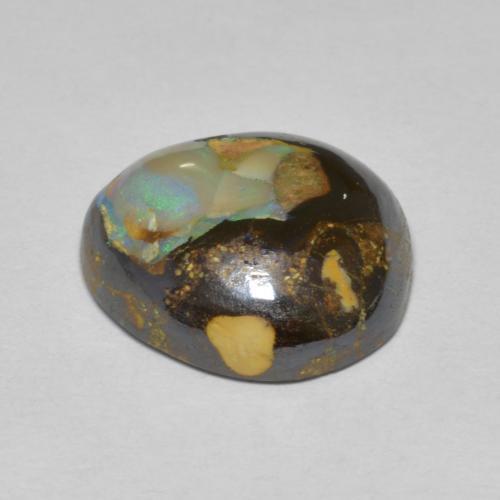 8.07カラットの天然マルチカラーボルダーオパール（14×13 mm・ファンシーシェイプ）