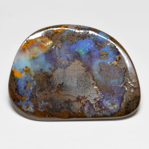 49.06カラットの天然マルチカラーボルダーオパール（41.3×29.8 mm・ファンシーシェイプ）