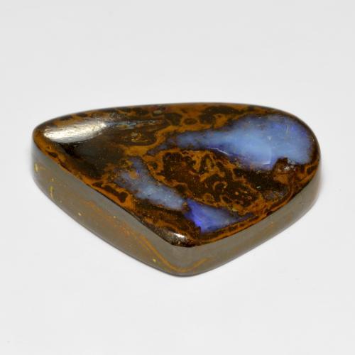 67.66カラットの天然マルチカラーボルダーオパール（35.5x26.4 mm・ファンシーシェイプ）