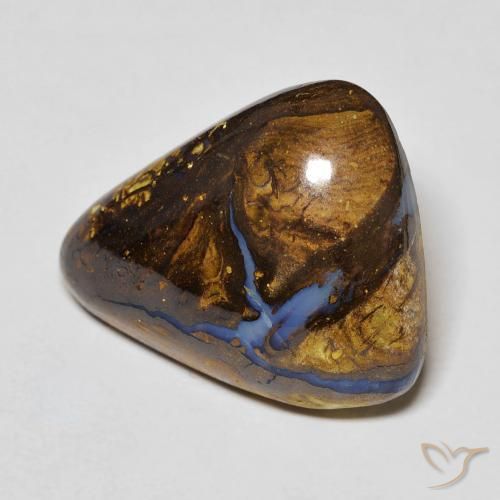 17.24カラットの天然マルチカラーボルダーオパール（21.2×17.4 mm・トリリアント）