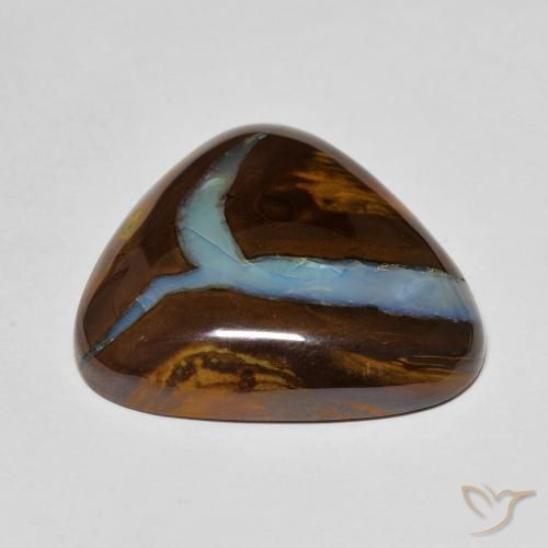 25.50カラットの天然マルチカラーボルダーオパール（22.1×21.4 mm・トリリアント）