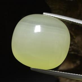 34.18カラットの天然ライムグリーンカルサイト（20.1×19.1 mm・クッションカット）