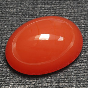 20.16カラットの天然レッドオレンジカーネリアン（19.9×14.2 mm・オーバルカット）