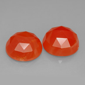 カラットの天然レッドオレンジカーネリアン（9.17 mm・透明）