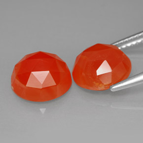 カラットの天然レッドオレンジカーネリアン（9.17 mm・透明）