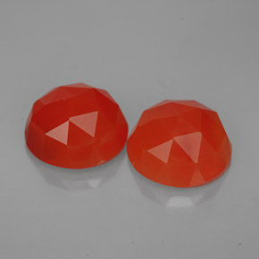 カラットの天然レッドオレンジカーネリアン（9.21 mm・透明）