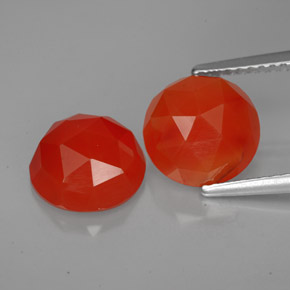 カラットの天然レッドオレンジカーネリアン（9.21 mm・透明）