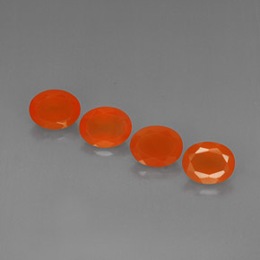 カラットの天然オレンジカーネリアン（8.9×7 mm・オーバルカット）