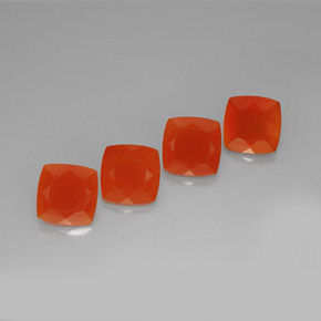 カラットの天然レッドオレンジカーネリアン（10.1×10.1 mm・クッションカット）