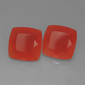 カラットの天然レッドオレンジカーネリアン（10.1×10 mm・クッションカット）