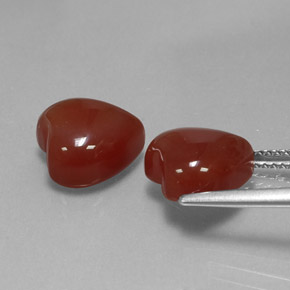 カラットの天然オレンジカーネリアン（10×9.8 mm・ハート型）