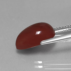 4.67カラットの天然レッドオレンジカーネリアン（12.9×9 mm・透明）