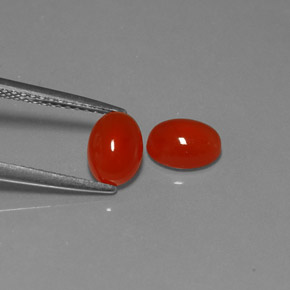 カラットの天然レッドオレンジカーネリアン（6.9×5 mm・透明）