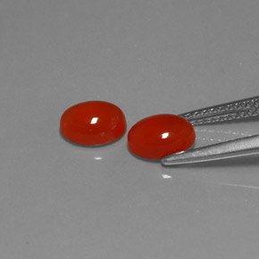 カラットの天然レッドオレンジカーネリアン（6.9×5 mm・透明）