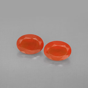 カラットの天然オレンジカーネリアン（6.9×5.2 mm・透明）