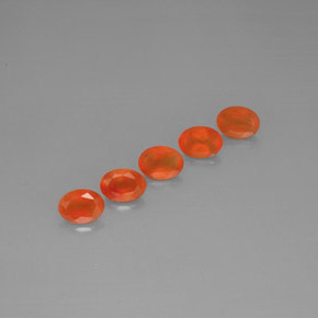 カラットの天然レッドオレンジカーネリアン（6.9×5.1 mm・透明）