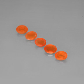 カラットの天然レッドオレンジカーネリアン（6.9×5.2 mm・透明）