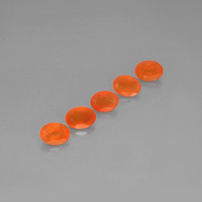 カラットの天然レッドオレンジカーネリアン（6.9×5.2 mm・透明）