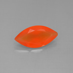 1.40カラットの天然レッドオレンジカーネリアン（11.8×6 mm・透明）