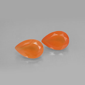 カラットの天然オレンジカーネリアン（8.8×6.1 mm・透明）
